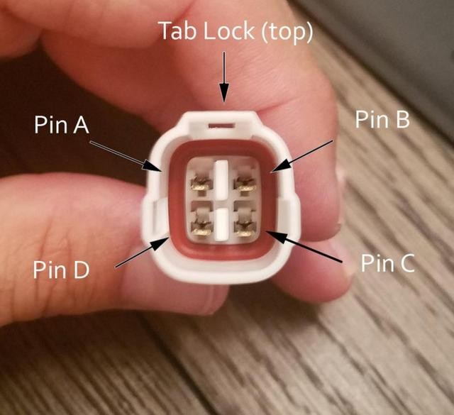 4-Pin connector pin insertion diagram